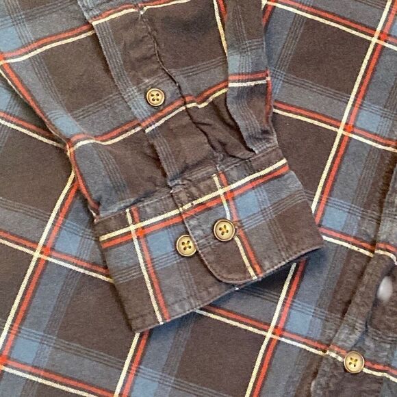 Bit & Bridle Navy Red Plaid Long Sleeve Button Up Shirt Men Size Medium - Picture 8 of 11